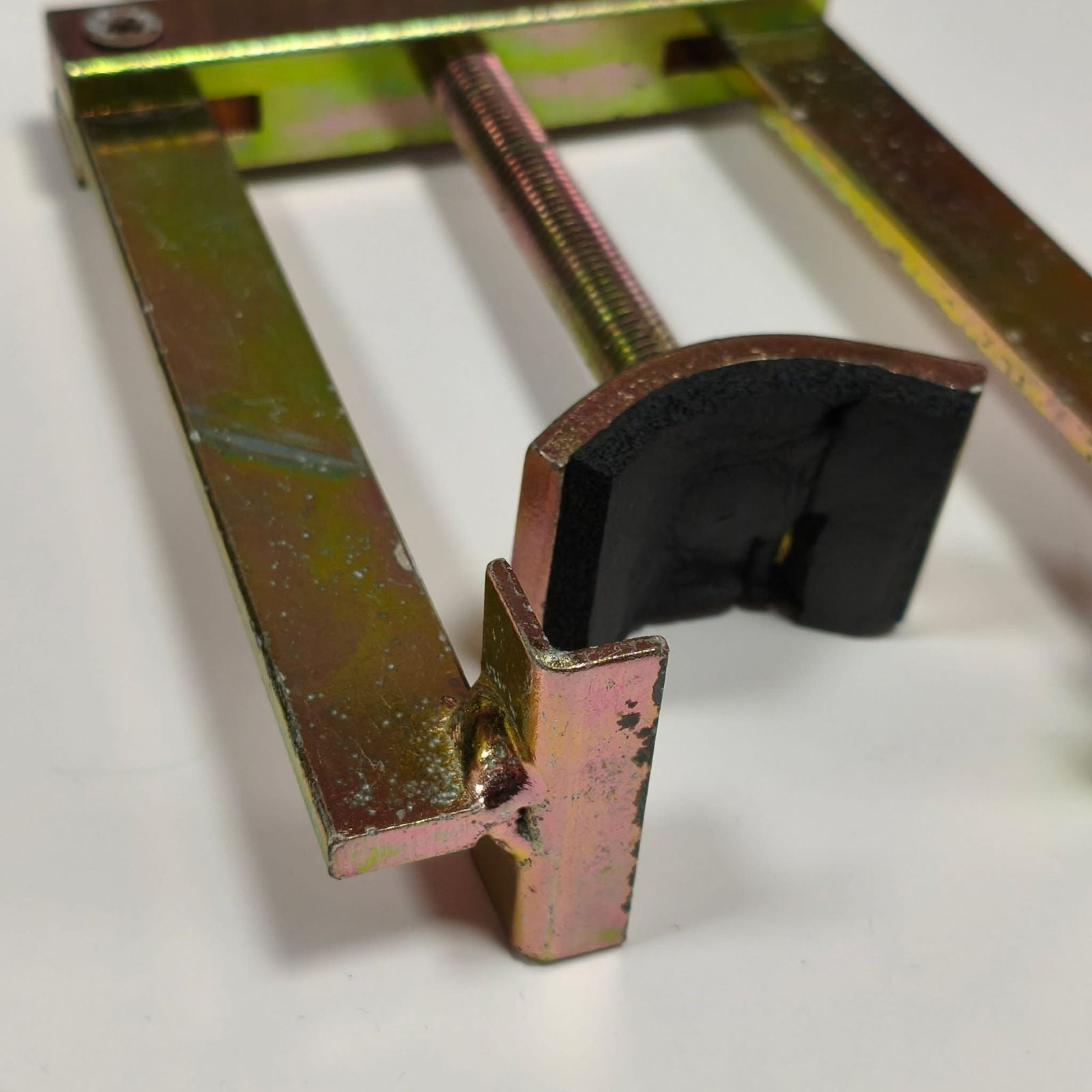 Radiator Puller Clamp